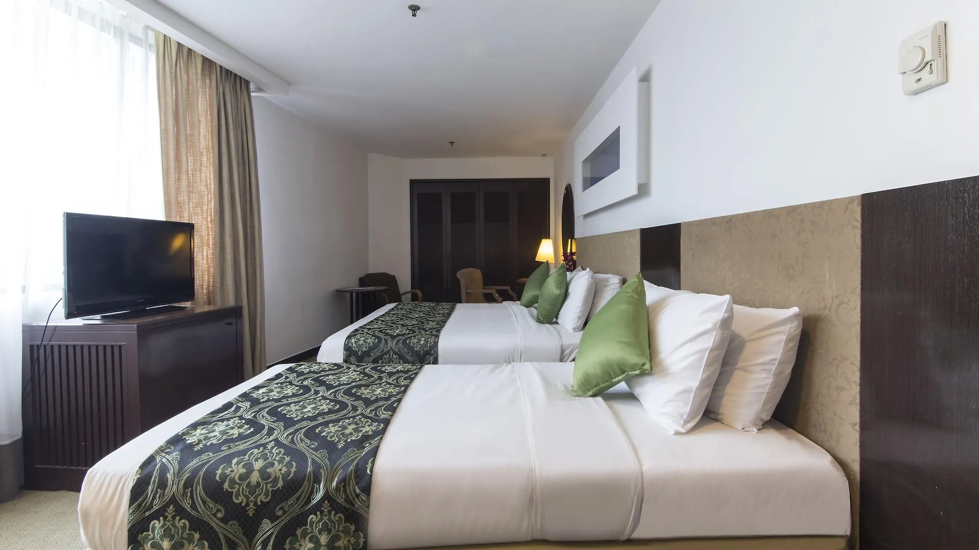 Regalpark Hotel Kuala Lumpur 3*,